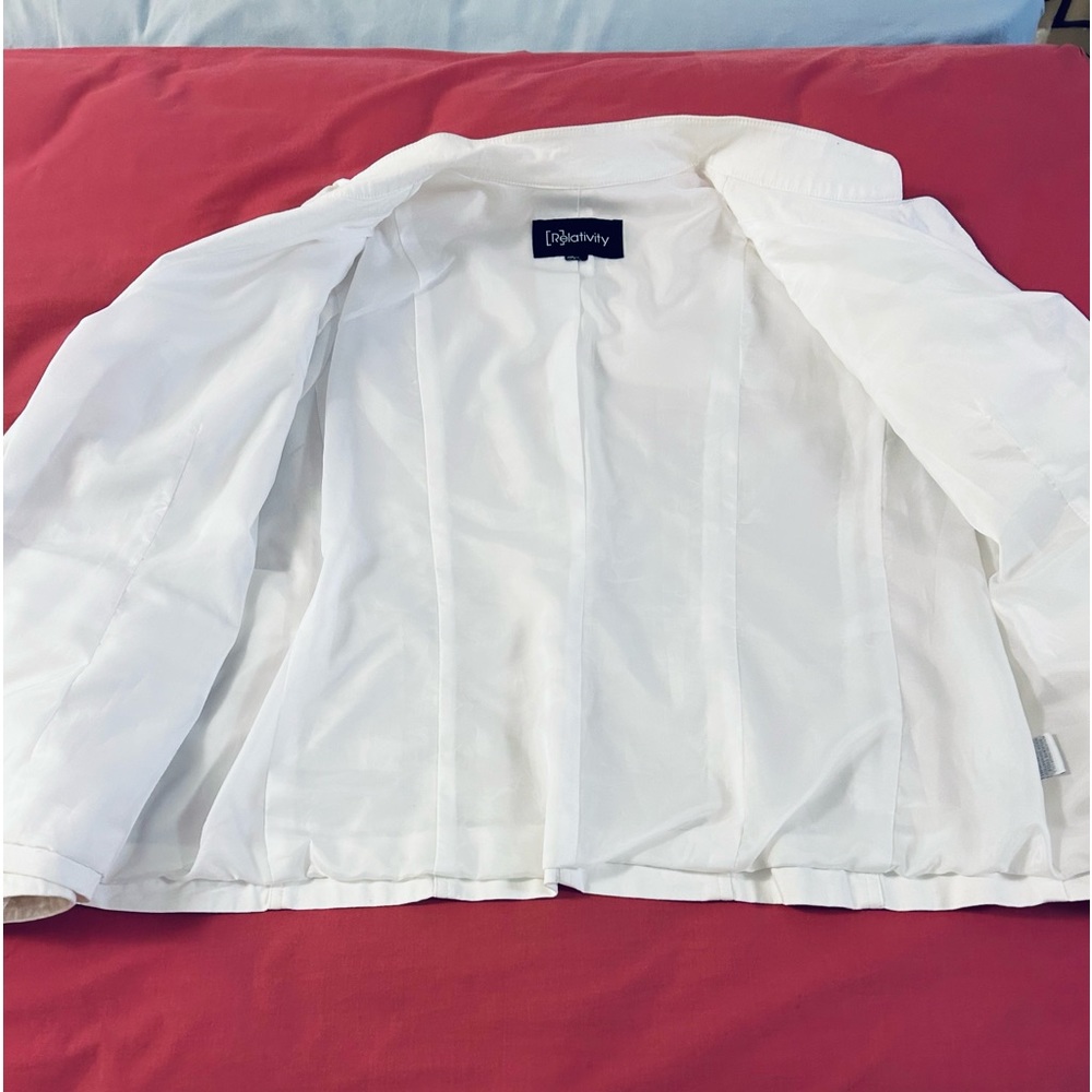 White jacket - Picture 3 of 4